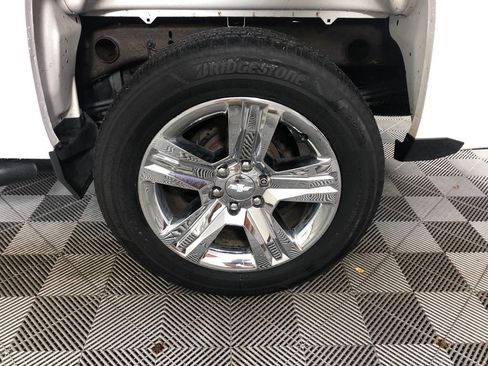 Used 2018 Chevrolet Silverado 1500 Custom w/ Custom Value Package AWD/4WD image 20