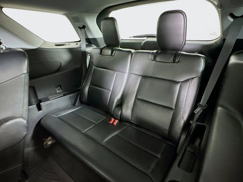 Used 2022 Ford Explorer Limited image 29