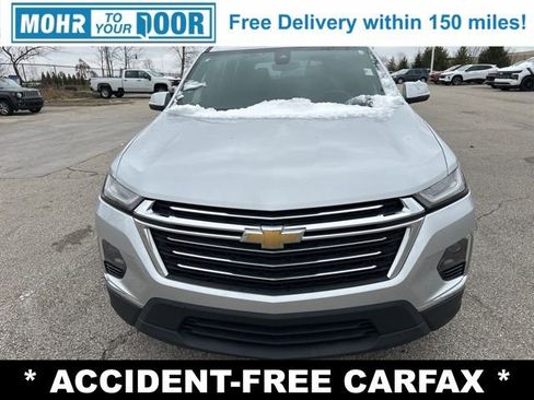Used 2022 Chevrolet Traverse LT image 2