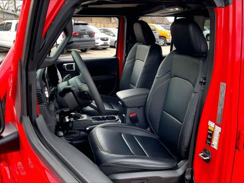 Used 2024 Jeep Wrangler Sahara w/ Safety Group image 7