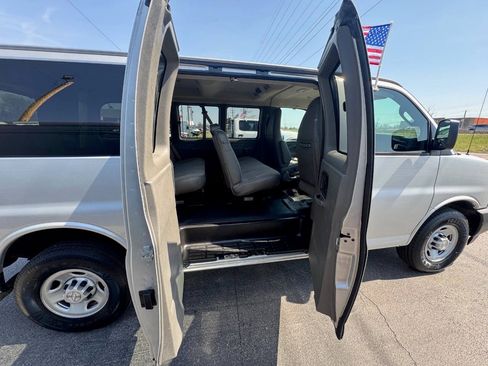 Used 2019 Chevrolet Express 2500 LS w/ Driver Convenience Package image 19