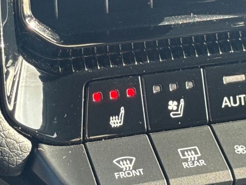 Used 2024 Toyota Land Cruiser image 40