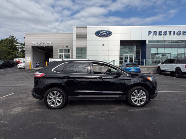 Used 2023 Ford Edge Titanium w/ Cargo Accessory Package AWD/4WD image 14