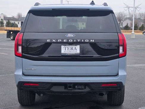 Certified 2025 Ford Expedition Active AWD/4WD image 16