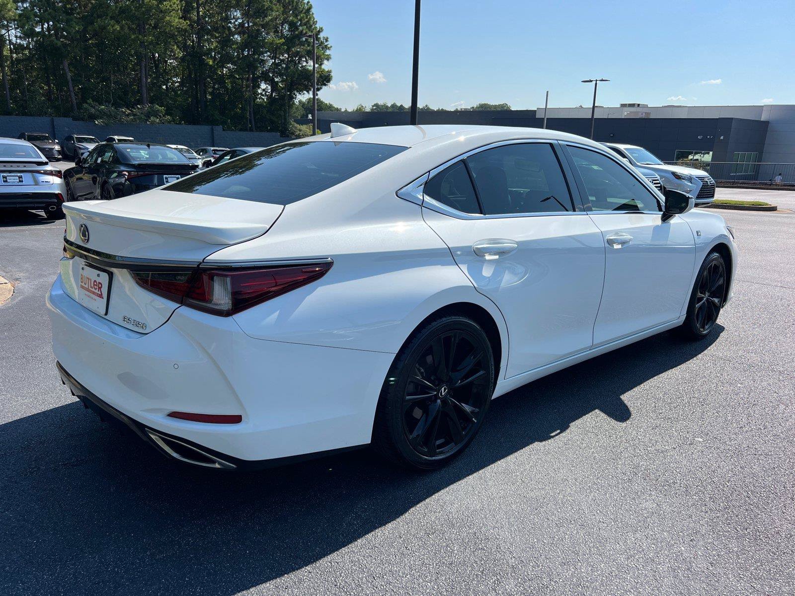 Certified 2022 Lexus ES 350 F Sport w/ Accessory Package FWD image 5