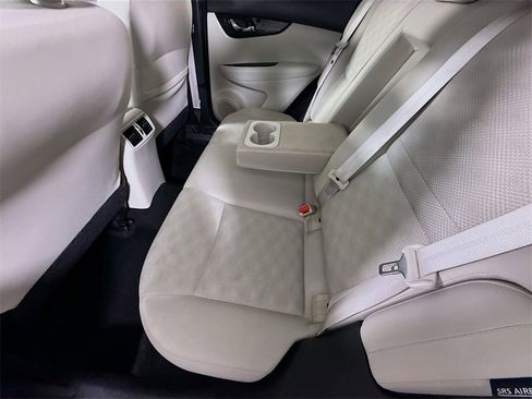 Certified 2022 Nissan Rogue Sport SV image 27