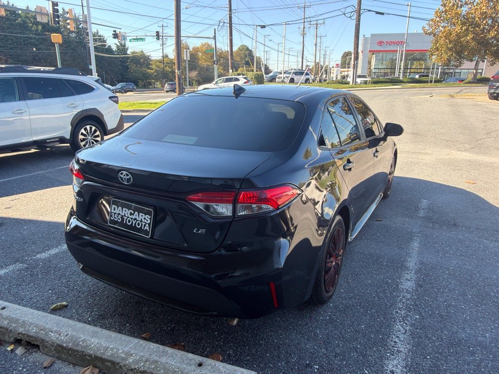 Used 2022 Toyota Corolla LE w/ Carpet Mat Package (TMS) FWD image 4