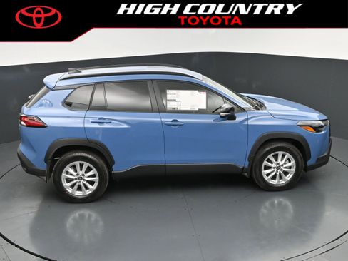 New 2026 Toyota Corolla Cross LE FWD image 32