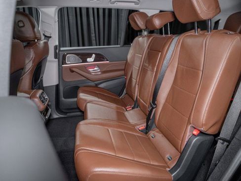 New 2026 Mercedes-Benz GLS 450 4MATIC image 11