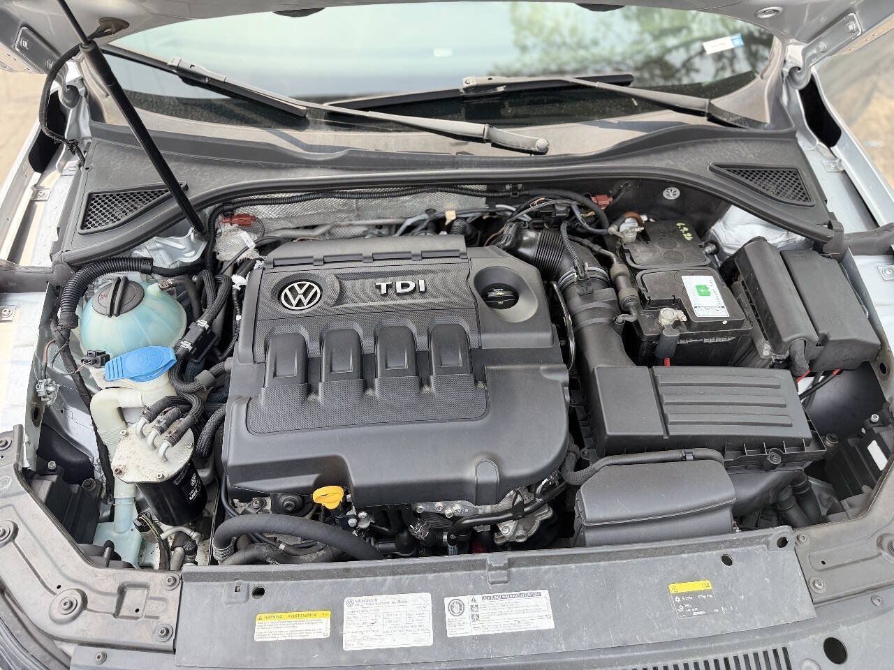 Used 2015 Volkswagen Passat TDI SEL Premium FWD image 23