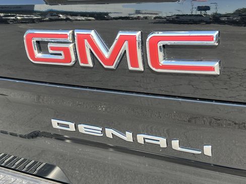 New 2026 GMC Sierra 1500 Denali AWD/4WD image 8