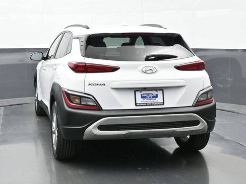 Used 2022 Hyundai Kona SEL FWD image 3
