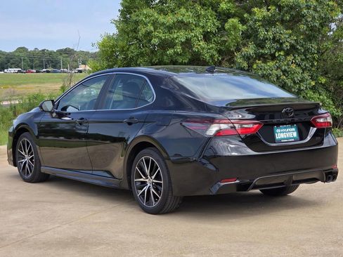 Used 2023 Toyota Camry SE FWD image 4