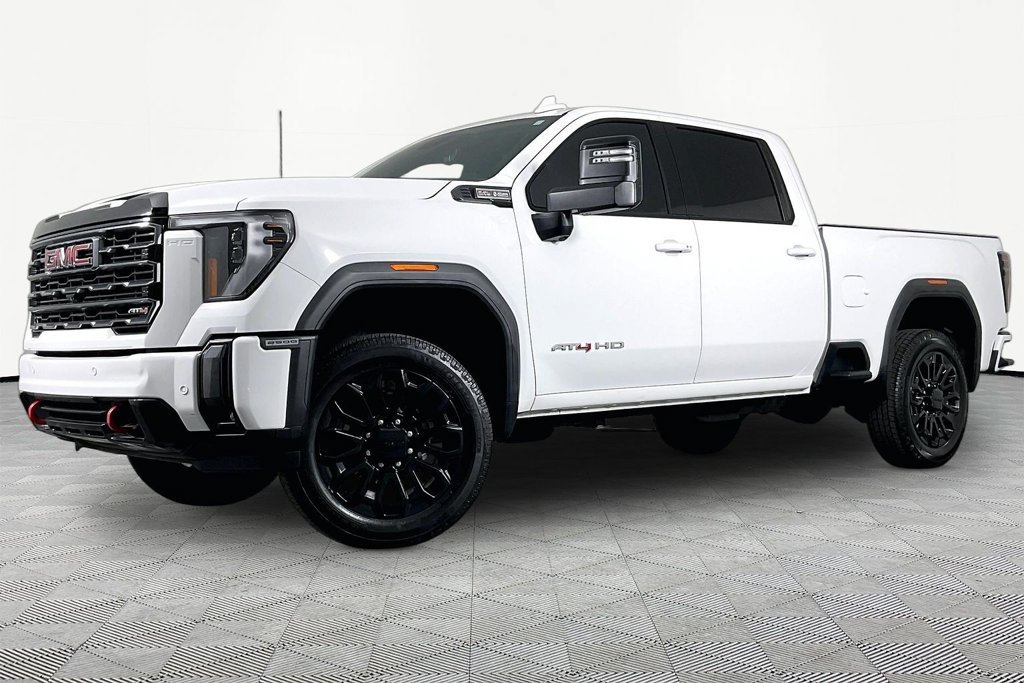 Used 2024 GMC Sierra 2500 AT4 w/ Technology Package AWD/4WD image 1