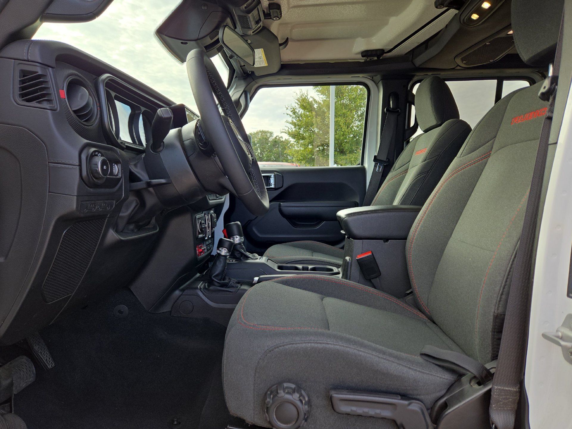 Used 2026 Jeep Wrangler Unlimited Rubicon AWD/4WD image 16