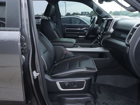 Used 2022 RAM 1500 Laramie w/ Sport Appearance Package AWD/4WD image 30