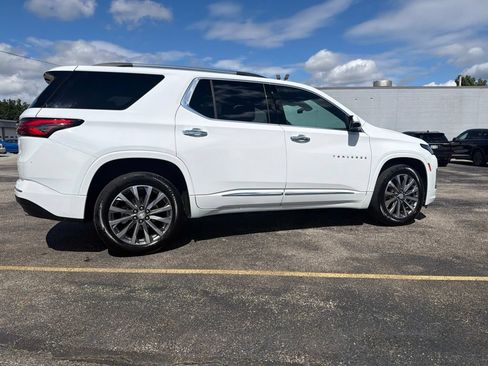 Used 2023 Chevrolet Traverse Premier AWD/4WD image 7