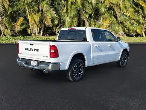 Used 2025 RAM 1500 Laramie AWD/4WD image 5