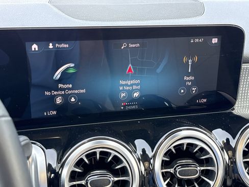 Certified 2022 Mercedes-Benz GLB 250 image 20
