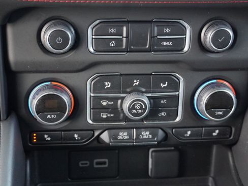 Used 2023 Chevrolet Suburban RST w/ Luxury Package image 14