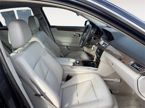 Used 2014 Mercedes-Benz E 350 4MATIC Sedan image 15