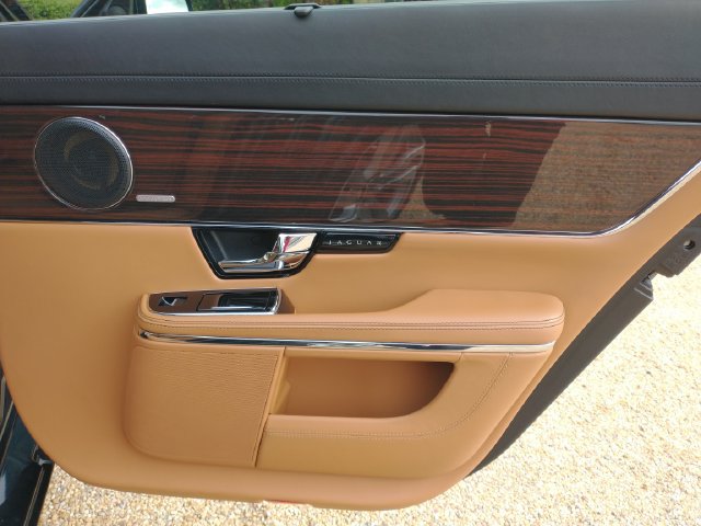 Used 2011 Jaguar XJ L RWD image 40
