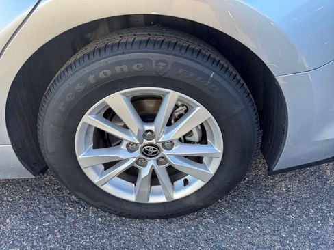 Used 2025 Toyota Camry LE image 28