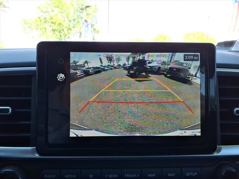 Certified 2025 Hyundai Venue Limited image 21