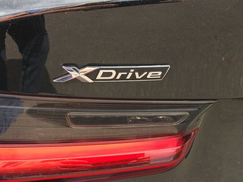 Used 2025 BMW 330i xDrive Sedan AWD/4WD image 6