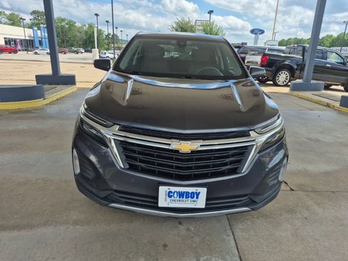Used 2023 Chevrolet Equinox LT w/ LPO, Floor Liner Package FWD image 2