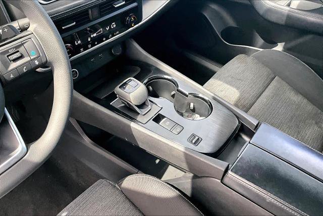 Certified 2023 Nissan Rogue SV FWD image 16