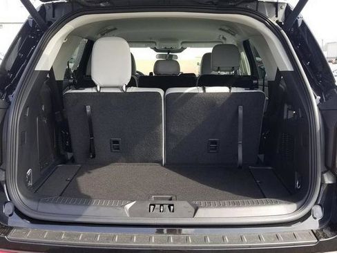 Certified 2025 Ford Explorer Active w/ Active Comfort Package image 4