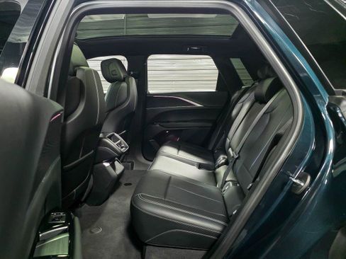 Used 2024 Cadillac Lyriq Sport image 15