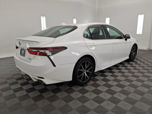 Used 2021 Toyota Camry SE FWD image 24