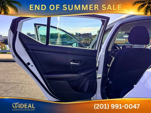 Used 2023 Nissan Sentra SV FWD image 11
