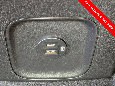 Used 2022 Ford Escape SEL w/ Technology Package image 16