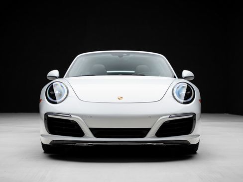 Used 2019 Porsche 911 Targa 4S image 9