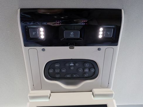 Used 2020 Chevrolet Tahoe LT RWD image 48