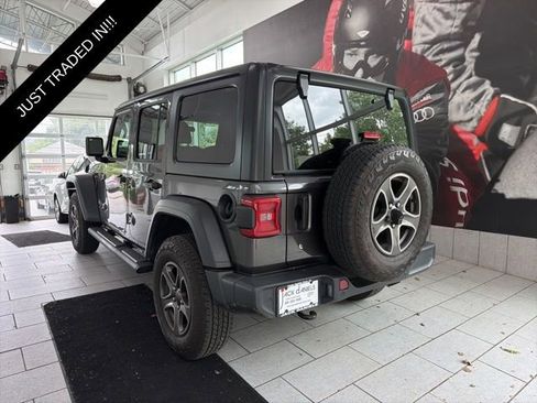 Used 2018 Jeep Wrangler Unlimited Sport S AWD/4WD image 3