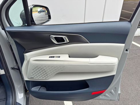 Used 2025 Kia Carnival SX Prestige FWD image 52