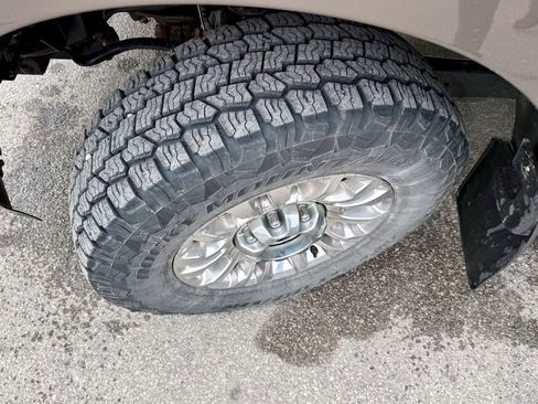 Certified 2022 Ford F350 Lariat w/ Chrome Package image 27