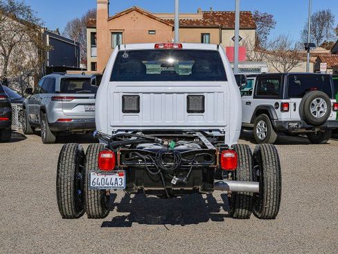 Used 2020 RAM 3500 Tradesman w/ Chrome Appearance Group image 5