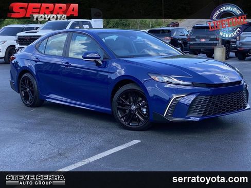 New 2026 Toyota Camry SE image 1