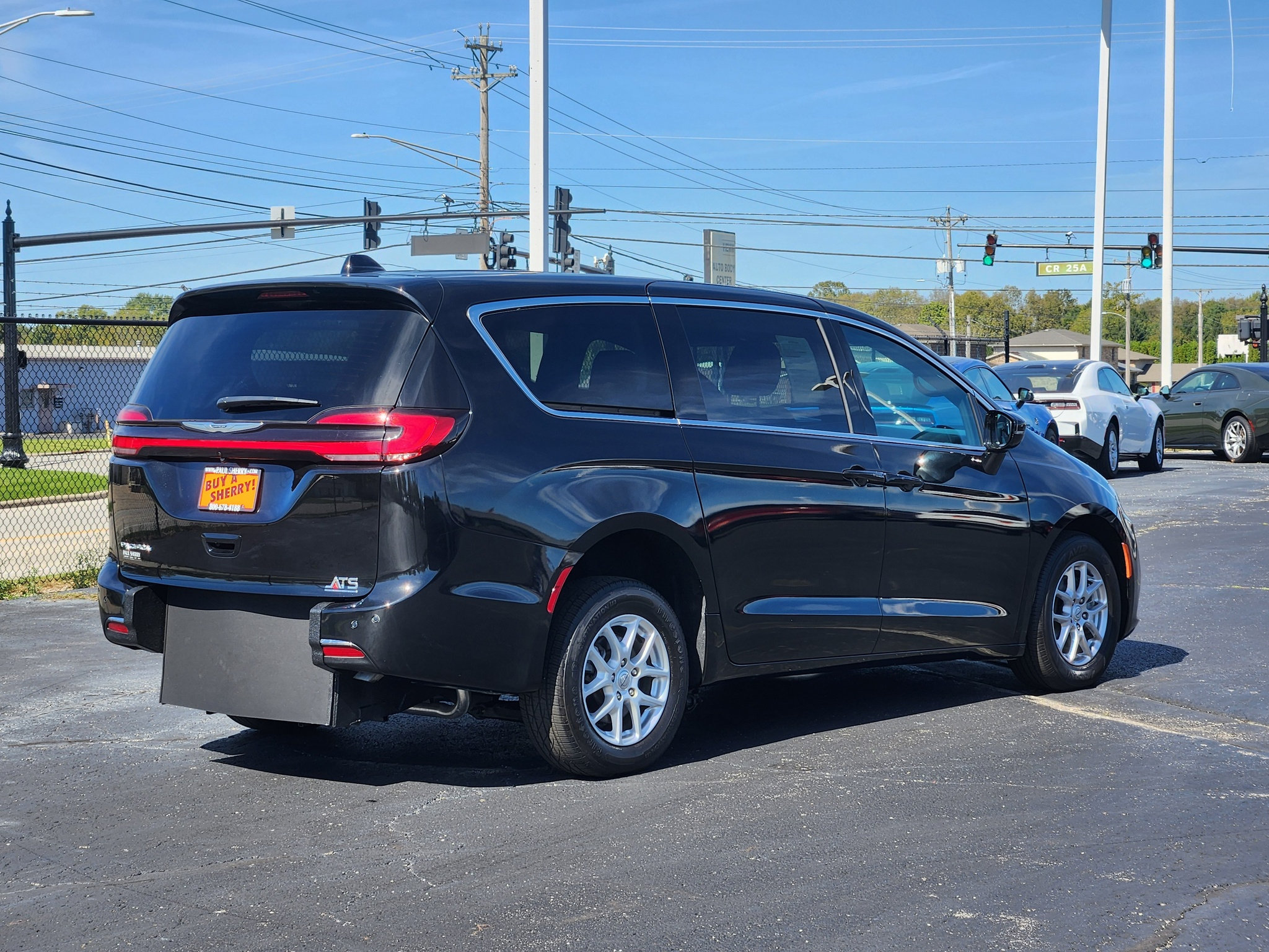 Used 2026 Chrysler Pacifica Select FWD image 20