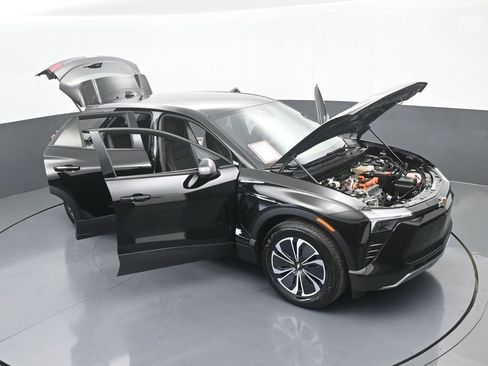 Used 2025 Chevrolet Blazer EV LT image 77