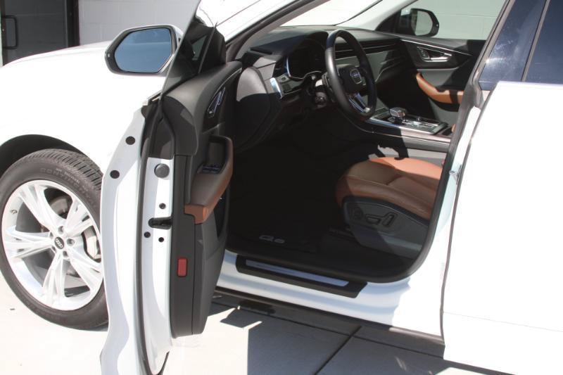 Used 2022 Audi Q8 Premium Plus w/ Premium Plus Package AWD/4WD image 23