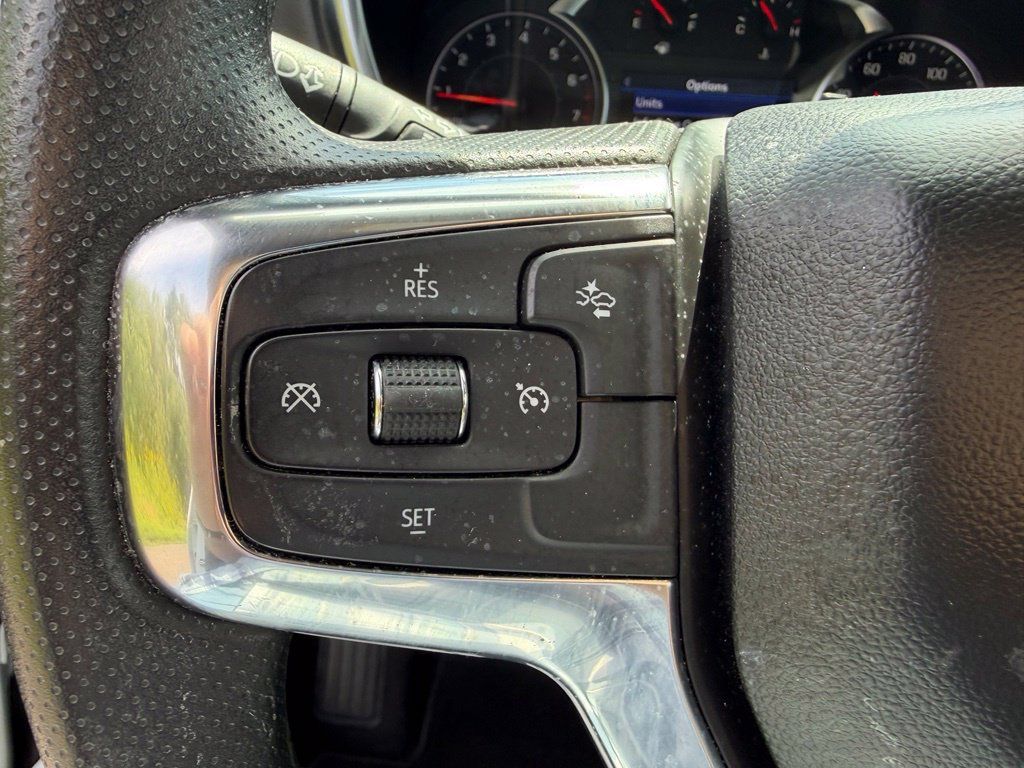 Used 2025 Chevrolet Blazer LT AWD/4WD image 11