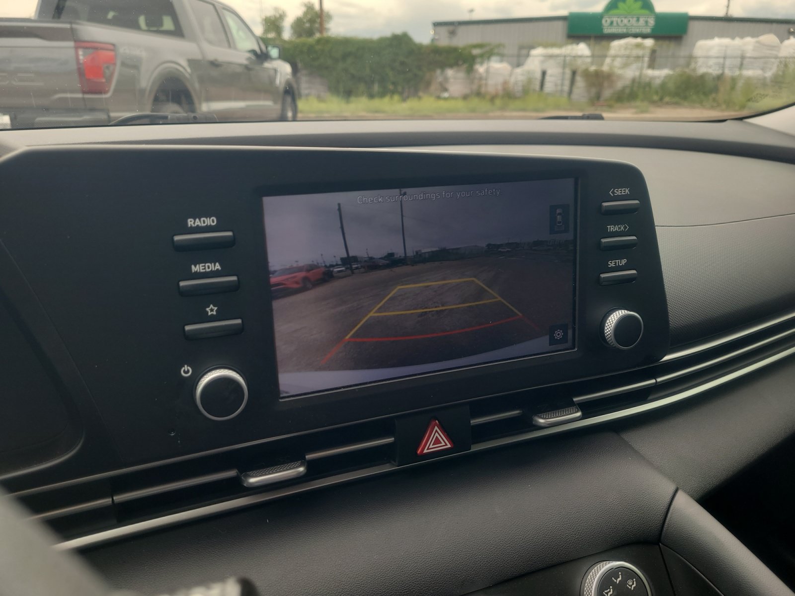 Used 2022 Hyundai Elantra SE FWD image 28