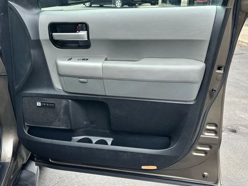 Used 2008 Toyota Sequoia Limited image 14