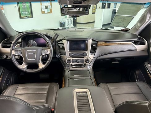 Used 2016 GMC Yukon Denali w/ Open Road Package image 10